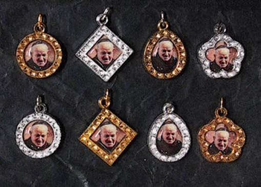 DOMNA S.GORG U MERAKOLUZA GOLD & SILV