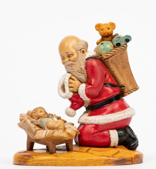 599 - KNEELING SANTA KLAUS WOOD TONE 11C