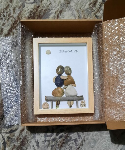 PEBBLE ART FRAME -  MEDIUM