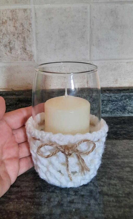 CANDLE IN LARGE JAR