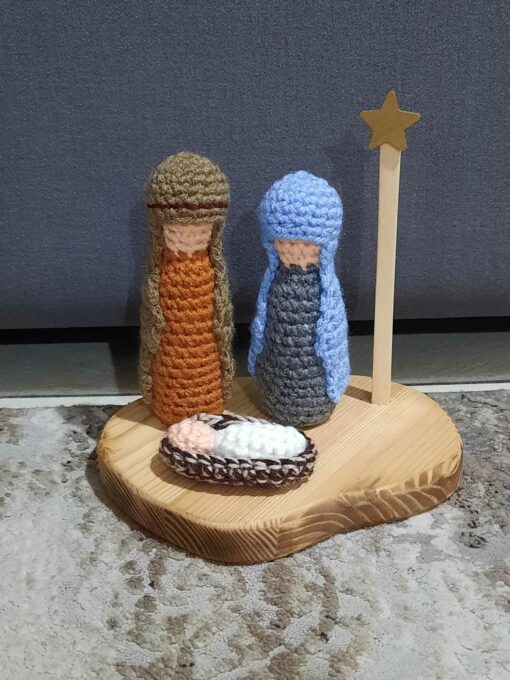 CROCHET NATIVITY CRIB - SMALL