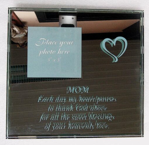 MOM GLASS FRAME