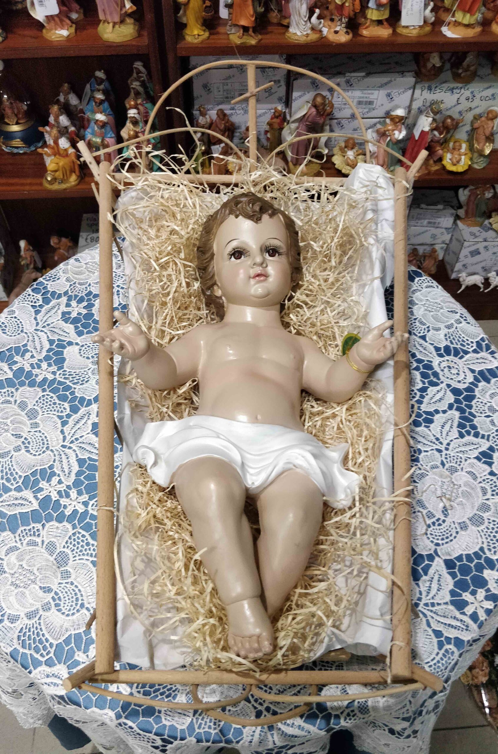 PB16833 - BABY JESUS W MANGER 27CM