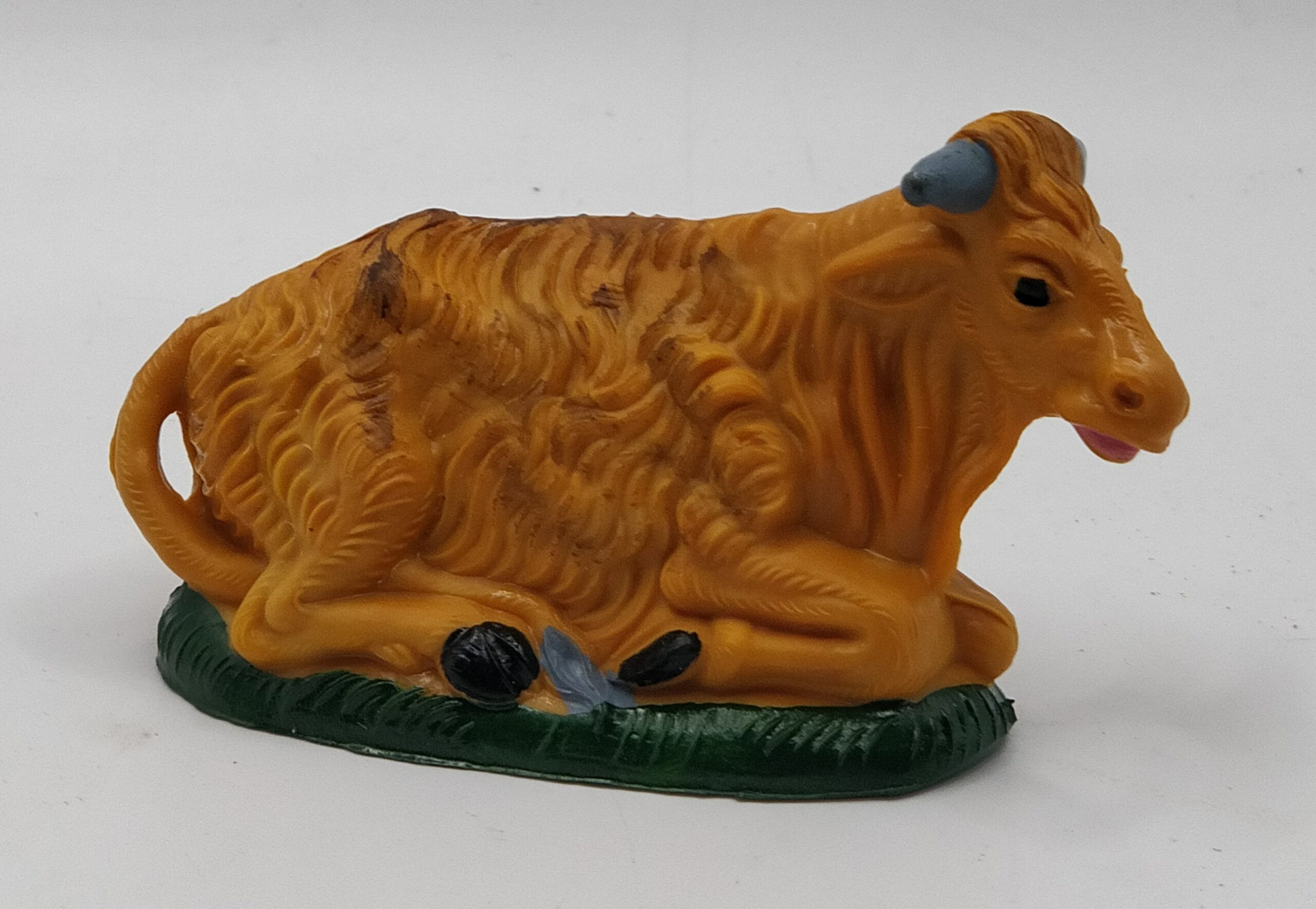 PLASTIC COW 10CM